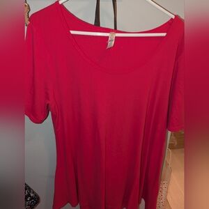 LuLaRoe Vibrant Red Short Sleeve Top